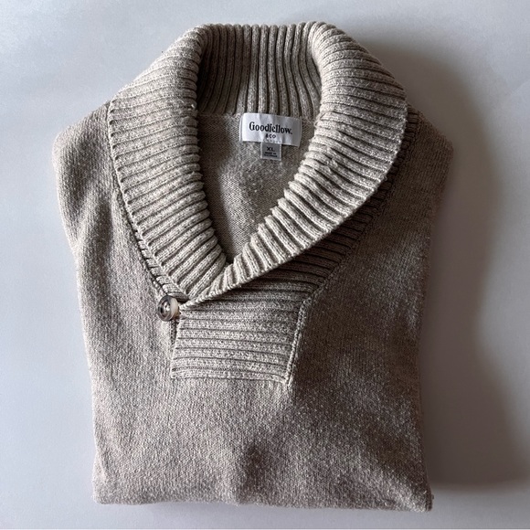 Goodfellows - XL - Men’s Lightweight Sweater - Oatmeal- Good Condition - Picture 4 of 6